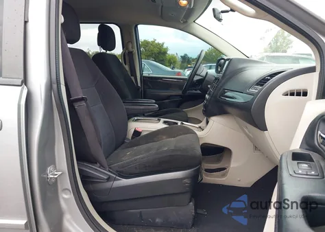 2015 Dodge Grand Caravan Sxt z USA, uszkodzony, nr VIN 2C4RDGCG9FR566816